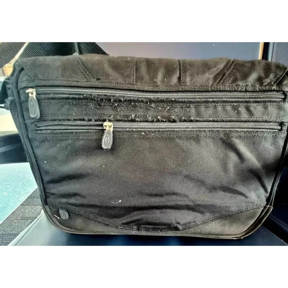 Oakley vintage bag